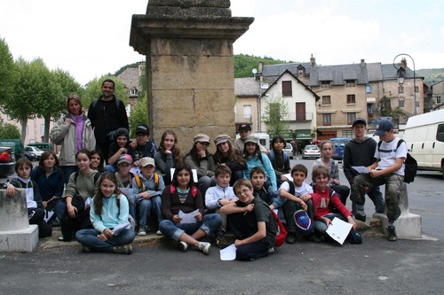 Petite photo de groupe � La Canourgue -- Cliquez pour voir l'image en entier